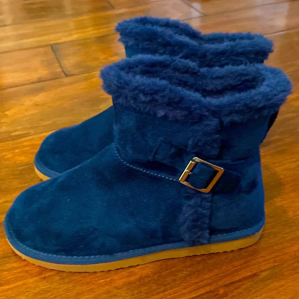Brand NEW Floopi women’s size 7 Navy Boots - Picture 1 of 6